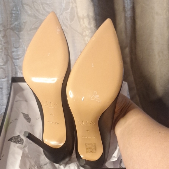 Lita By Ciara Solid Black Point Toe Pump - Picture 4 of 4